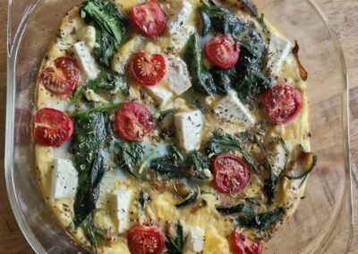 Frittata met spinazie, courgette en tomaat